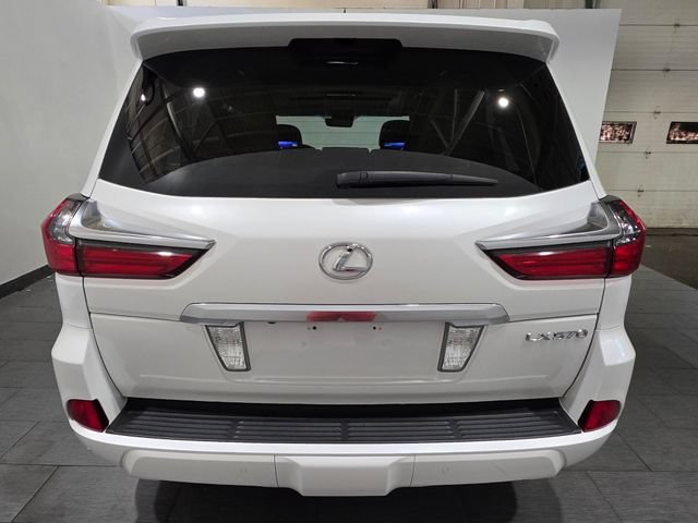 Used 2016 Lexus LX 570 4WD w/ Luxury Package image 4