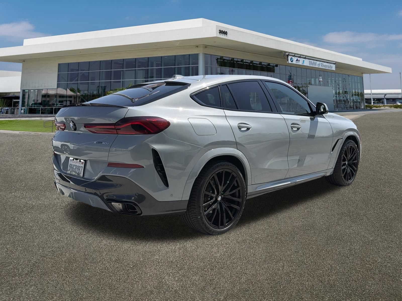 Certified 2024 BMW X6 xDrive40i w/ Executive Package AWD/4WD image 11