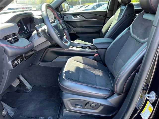 Used 2025 Ford Explorer ST image 18