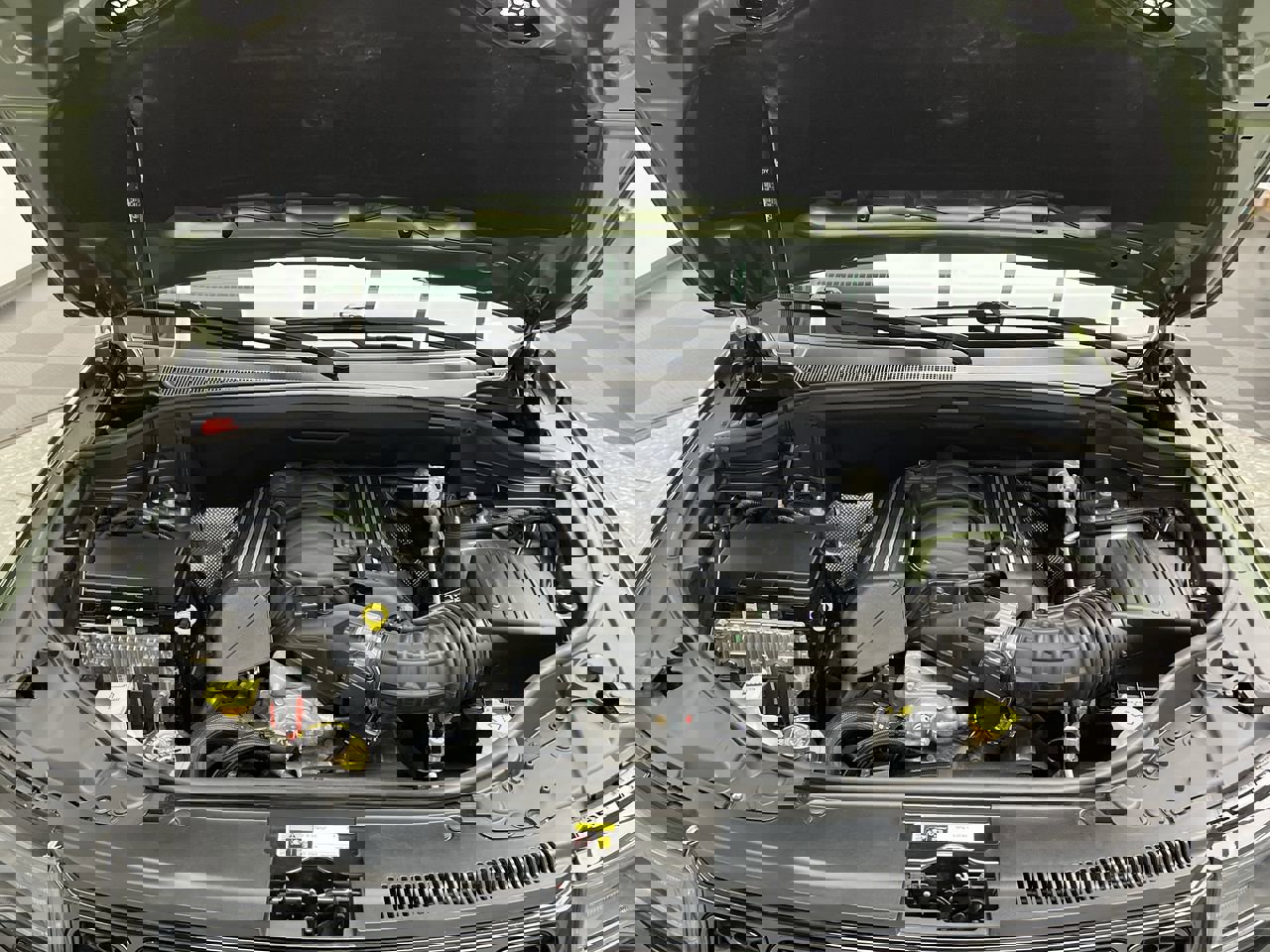 Used 2021 Jeep Grand Cherokee SRT image 31