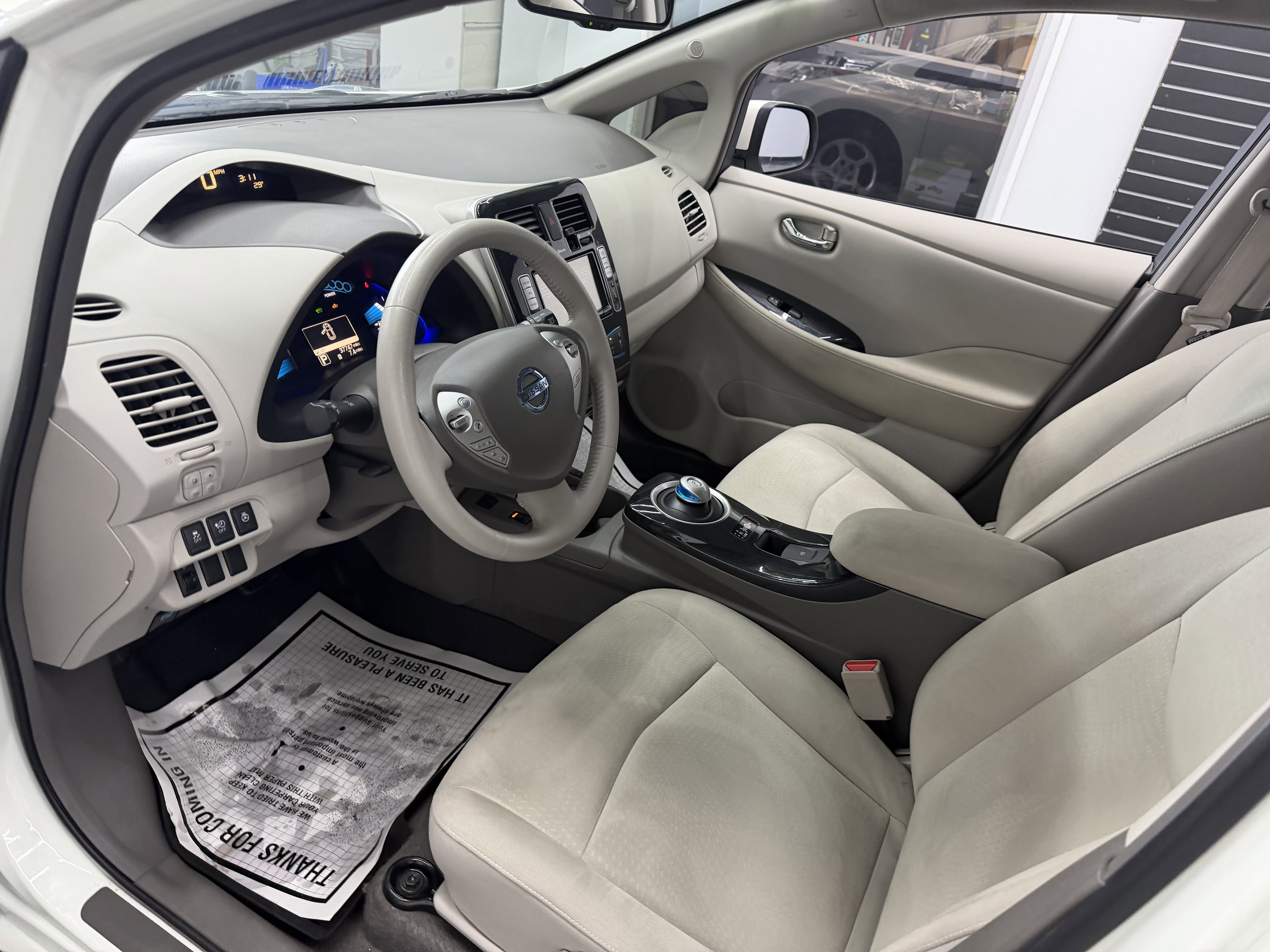 Used 2012 Nissan Leaf SV image 14