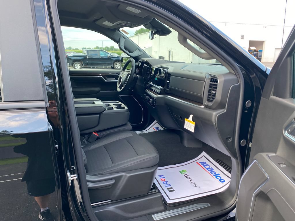 New 2026 Chevrolet Silverado 1500 LT AWD/4WD image 12