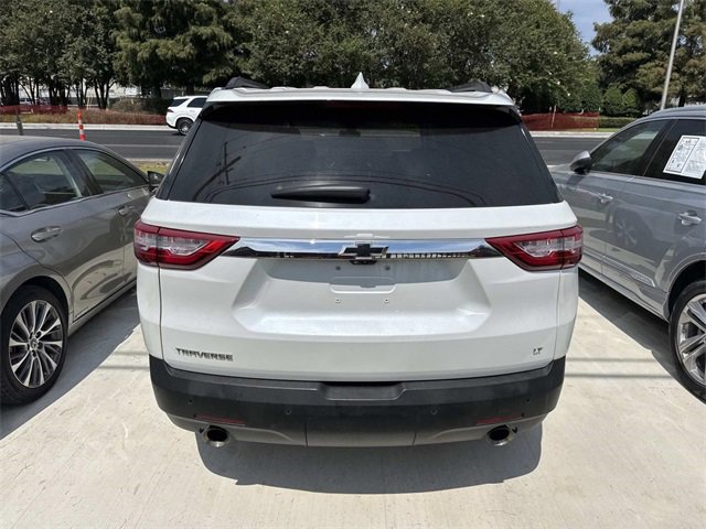 Used 2021 Chevrolet Traverse LT w/ LT Premium Package image 6