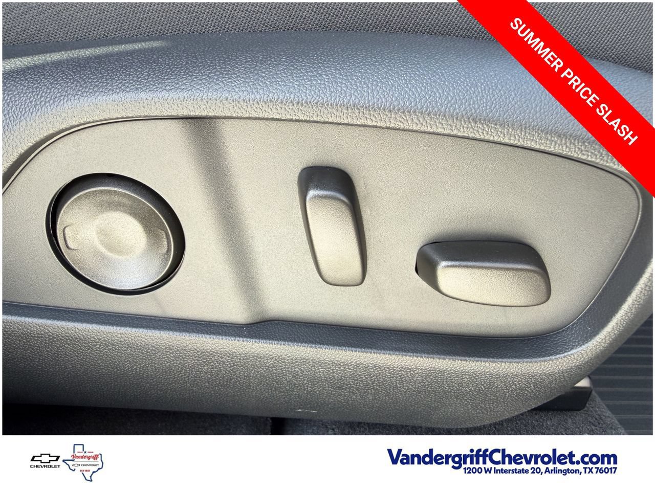 New 2027 Chevrolet Equinox RS w/ Safety and Technology Package FWD image 25