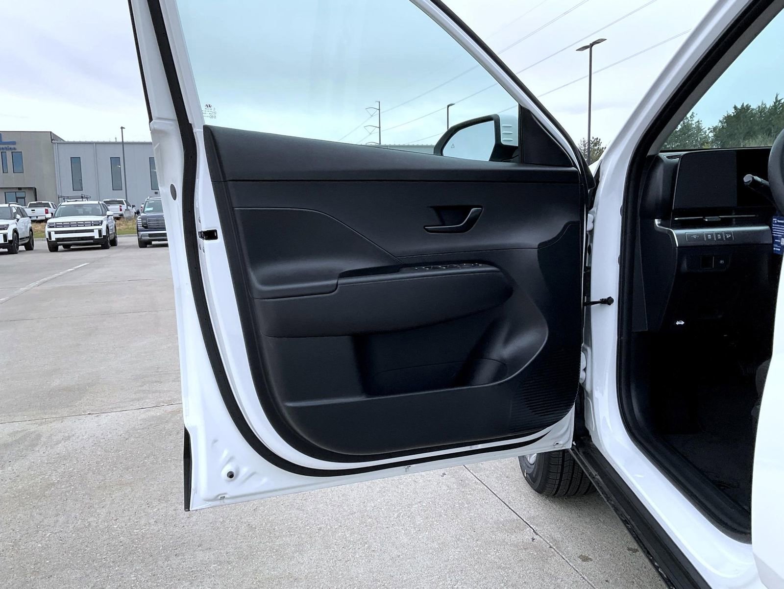 New 2026 Hyundai Kona SE AWD/4WD image 10
