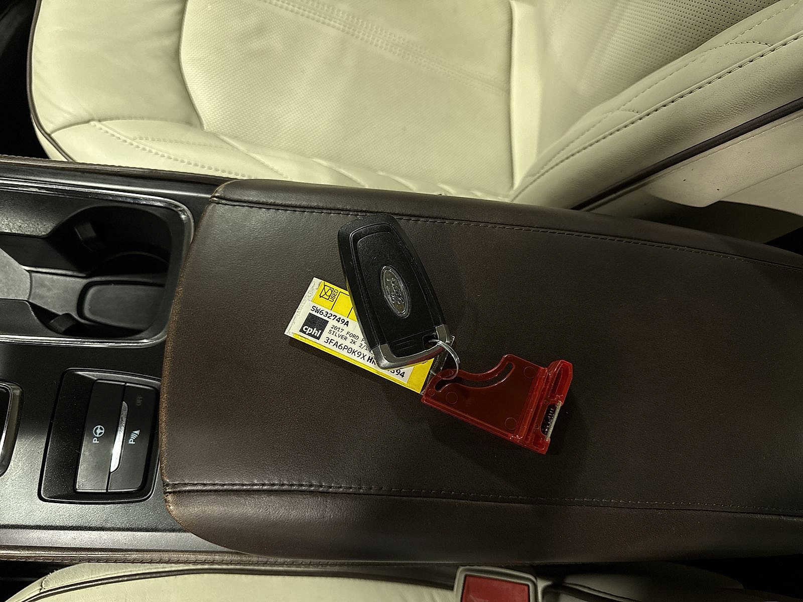 Used 2017 Ford Fusion Platinum image 32