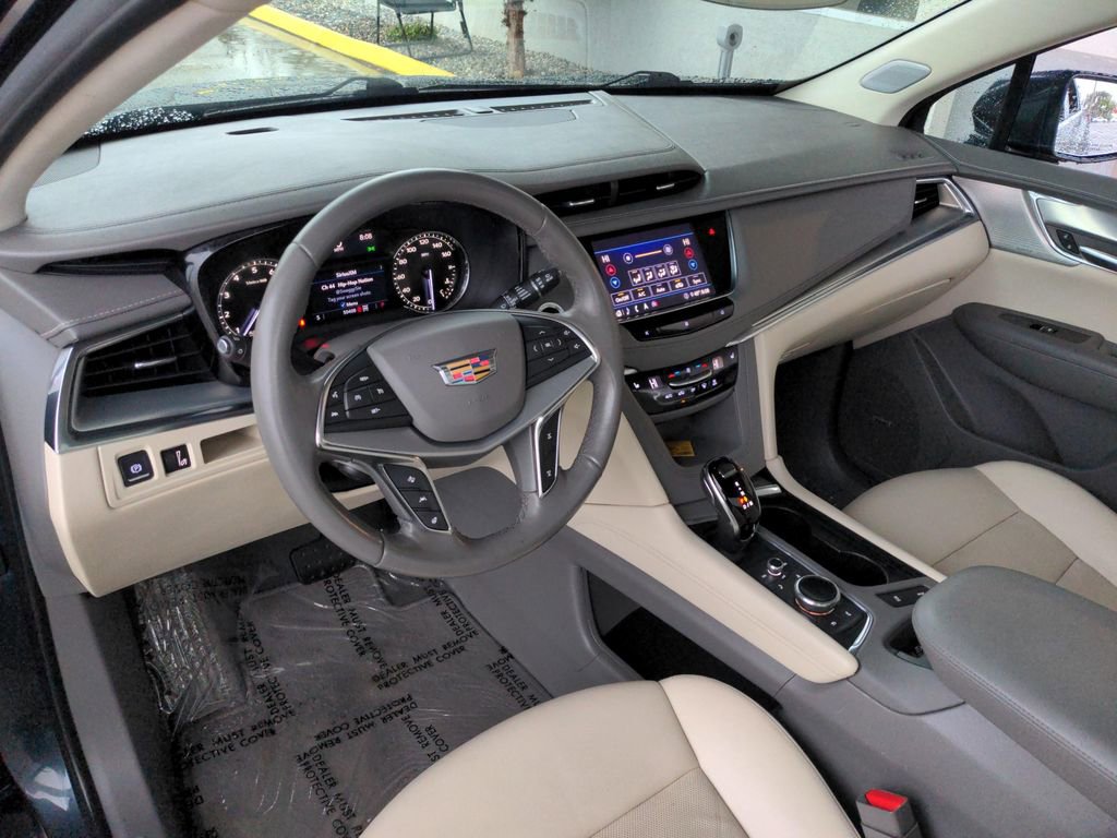 Used 2020 Cadillac XT5 Premium Luxury AWD/4WD image 9