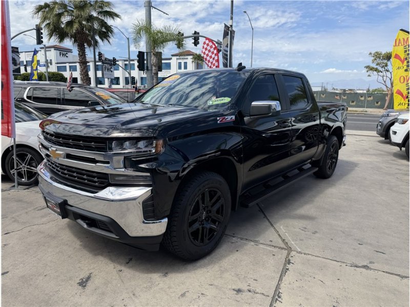 Used 2020 Chevrolet Silverado 1500 LT w/ All-Star Edition AWD/4WD image 3