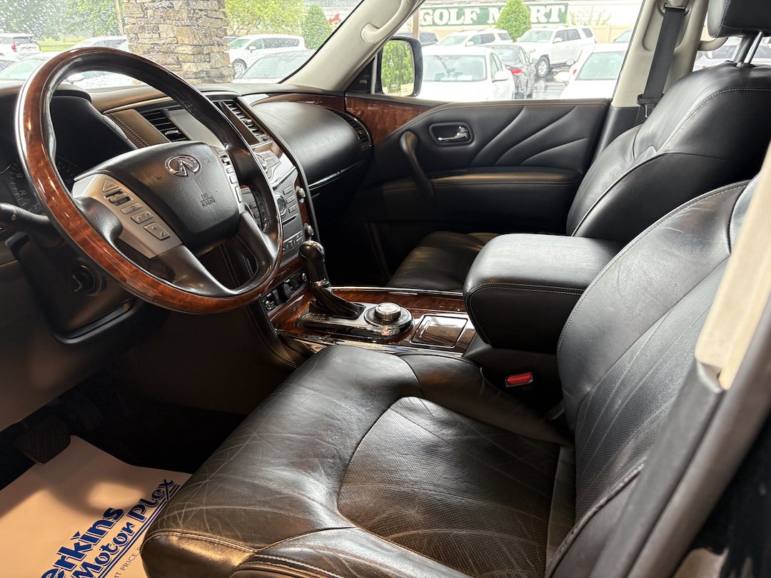 Used 2016 INFINITI QX80 4WD image 2
