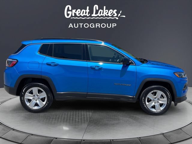 Used 2022 Jeep Compass Latitude w/ Sun and Sound Group AWD/4WD image 6