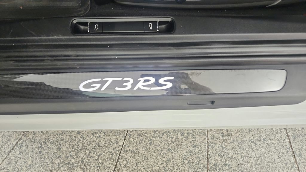 Used 2016 Porsche 911 GT3 RS RWD image 43