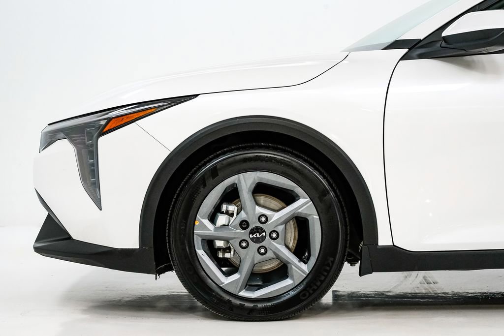 Certified 2025 Kia K4 FWD image 28