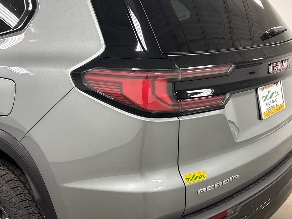 New 2026 GMC Acadia AT4 w/ Luxury Package AWD/4WD image 14