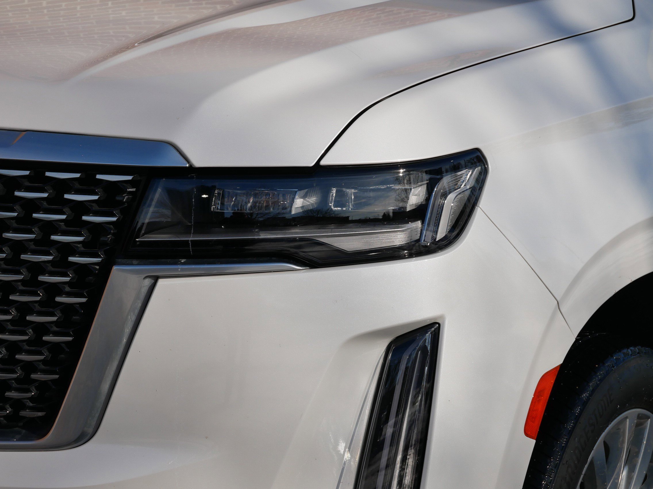 Used 2023 Cadillac Escalade ESV Premium Luxury image 5