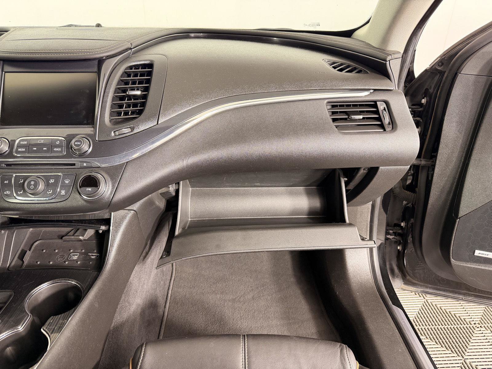 Used 2018 Chevrolet Impala Premier FWD image 25