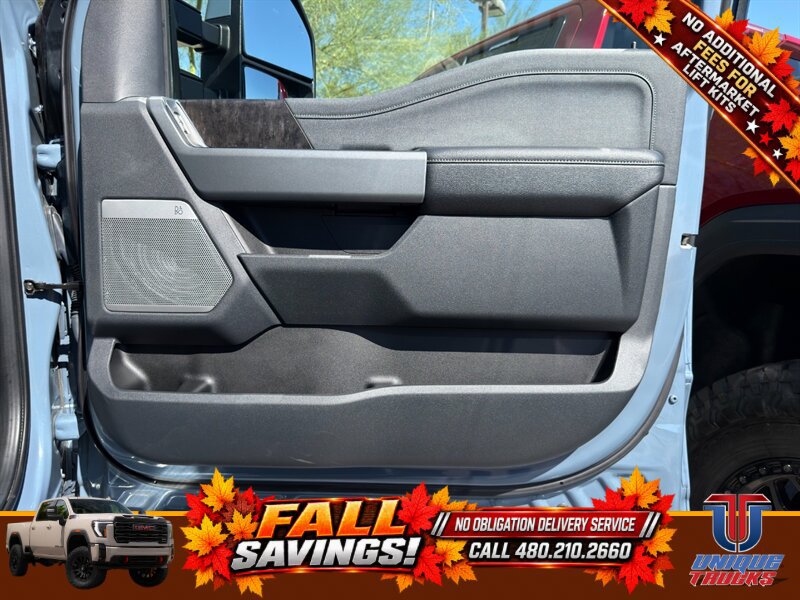 Used 2023 Ford F350 Lariat w/ FX4 Off-Road Package AWD/4WD image 25