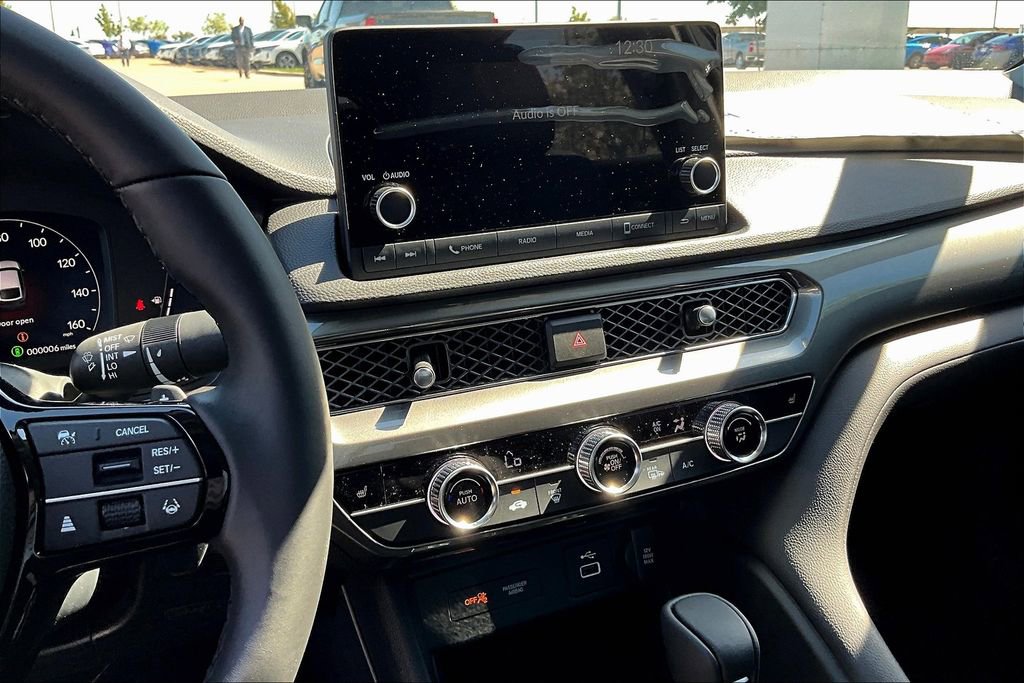 New 2025 Acura Integra image 16