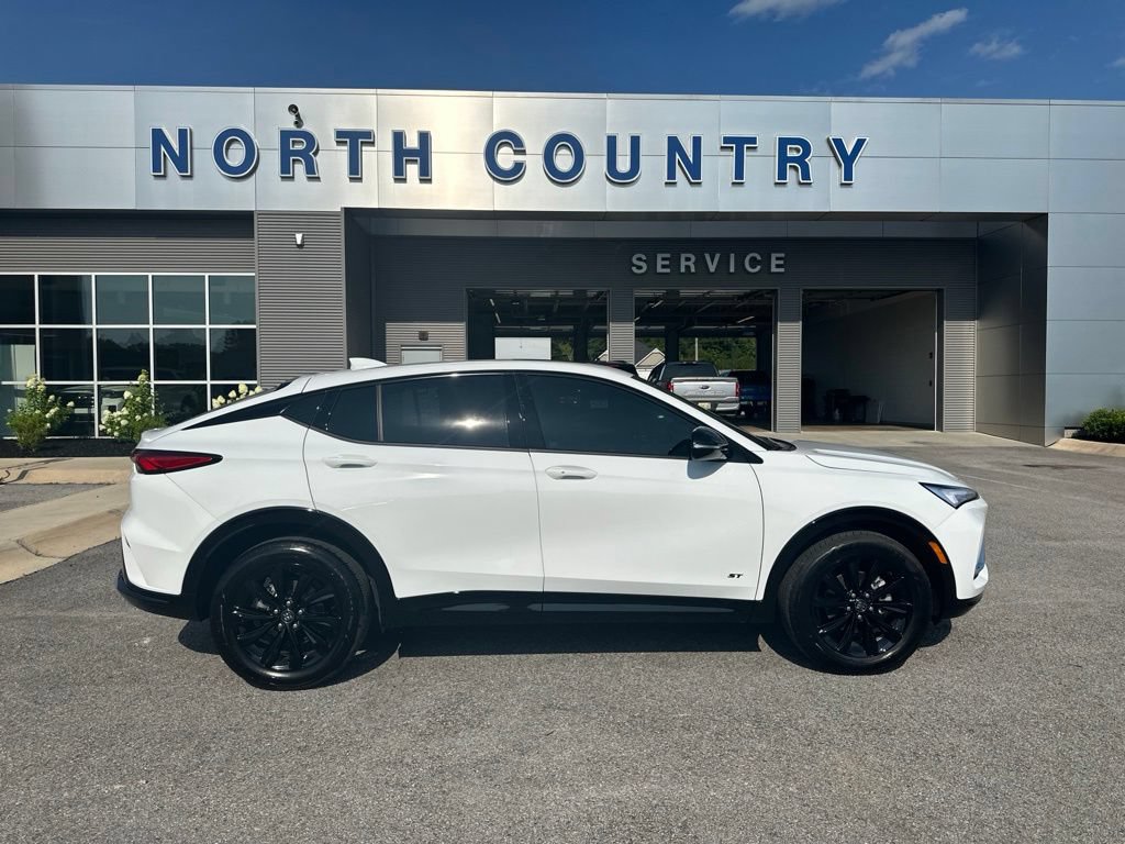 Used 2025 Buick Envista Sport Touring w/ Convenience I Package