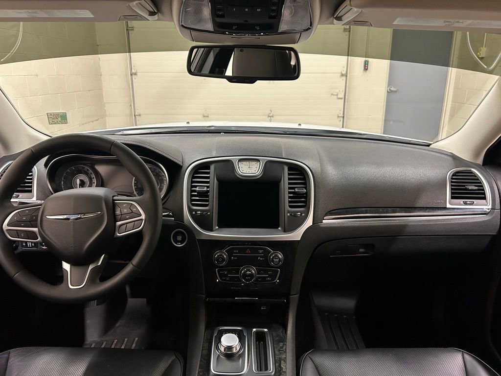 Used 2023 Chrysler 300 Touring L w/ Popular Equipment Group image 18