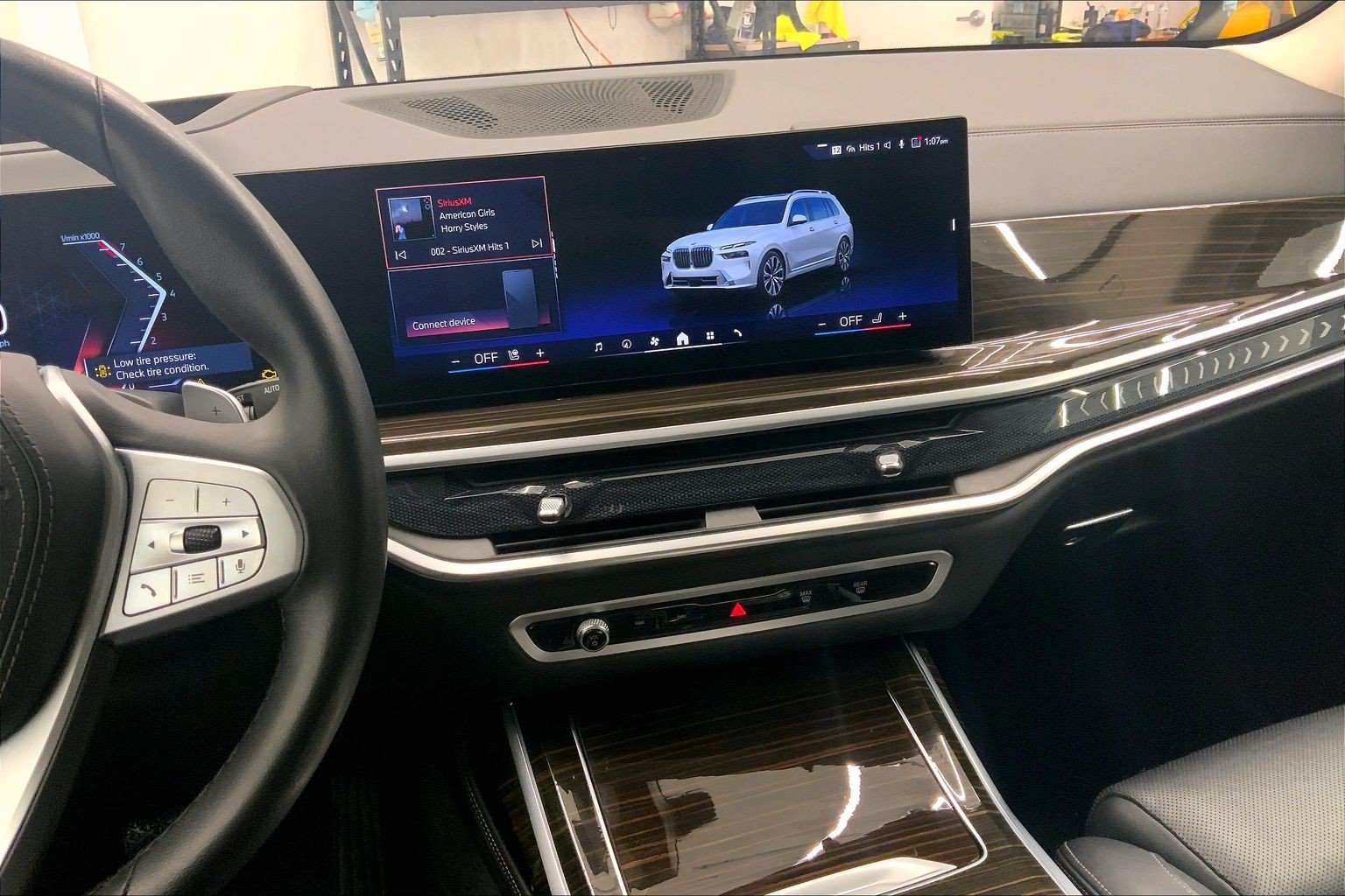Used 2024 BMW X7 xDrive40i w/ Executive Package AWD/4WD image 15