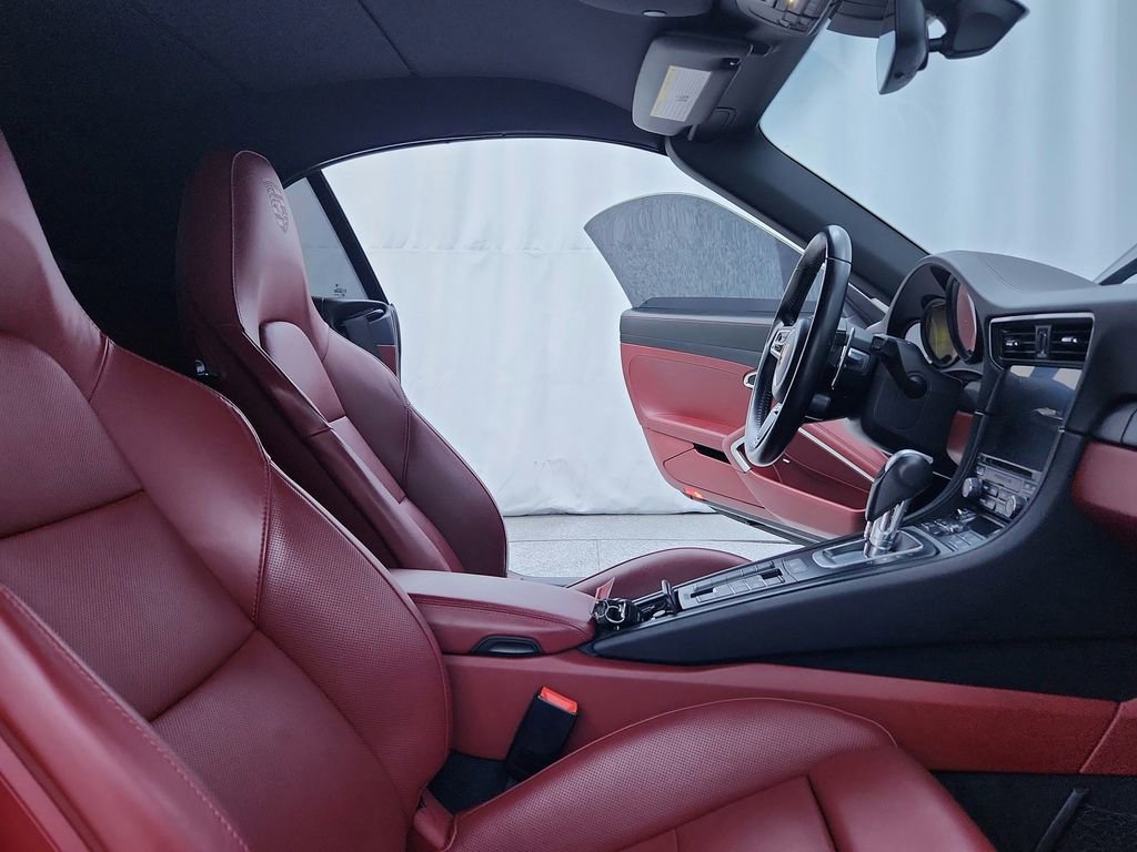 Used 2018 Porsche 911 Carrera 4 GTS image 45