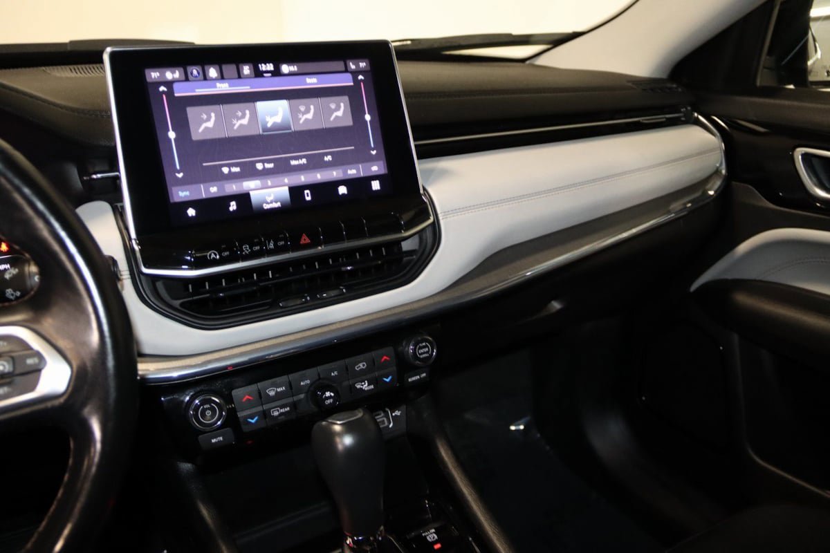 Used 2022 Jeep Compass Limited image 51