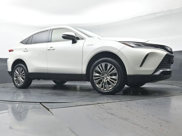 Certified 2021 Toyota Venza XLE image 40