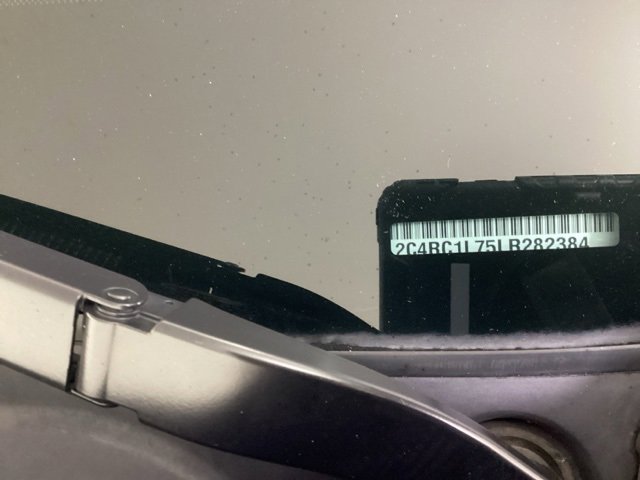 Used 2020 Chrysler Pacifica Touring-L image 14