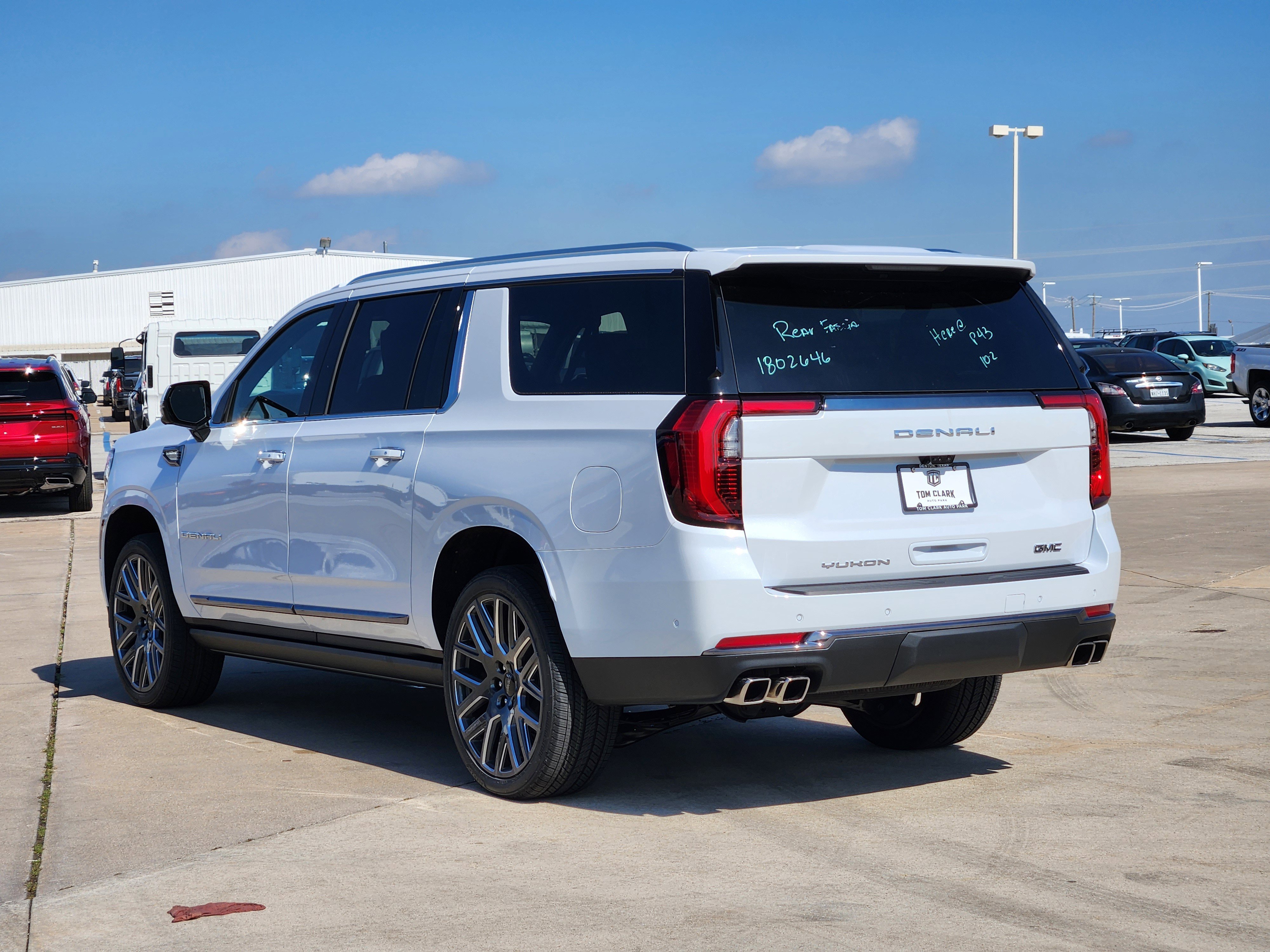 New 2026 GMC Yukon XL Denali Ultimate image 3