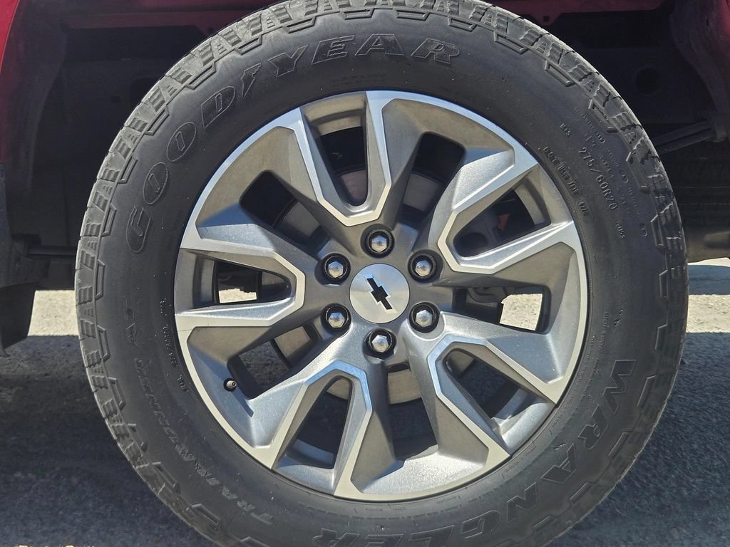 Used 2021 Chevrolet Silverado 1500 RST w/ Z71 Off-Road Package AWD/4WD image 3