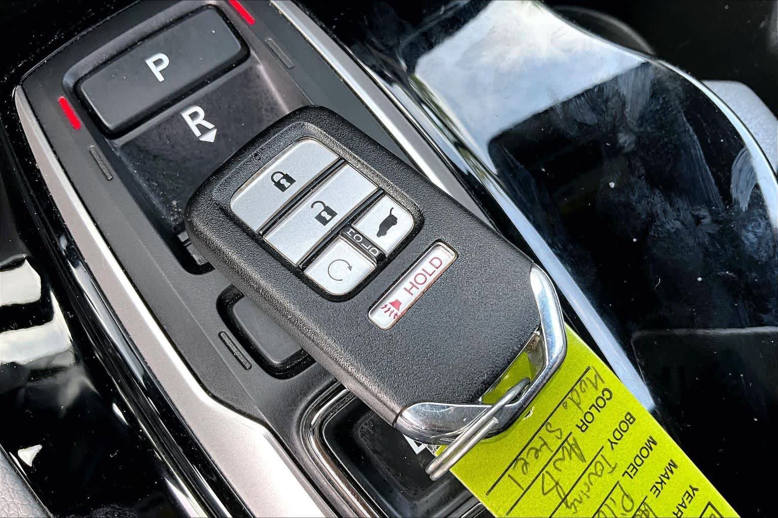 Used 2020 Honda Pilot Touring image 15