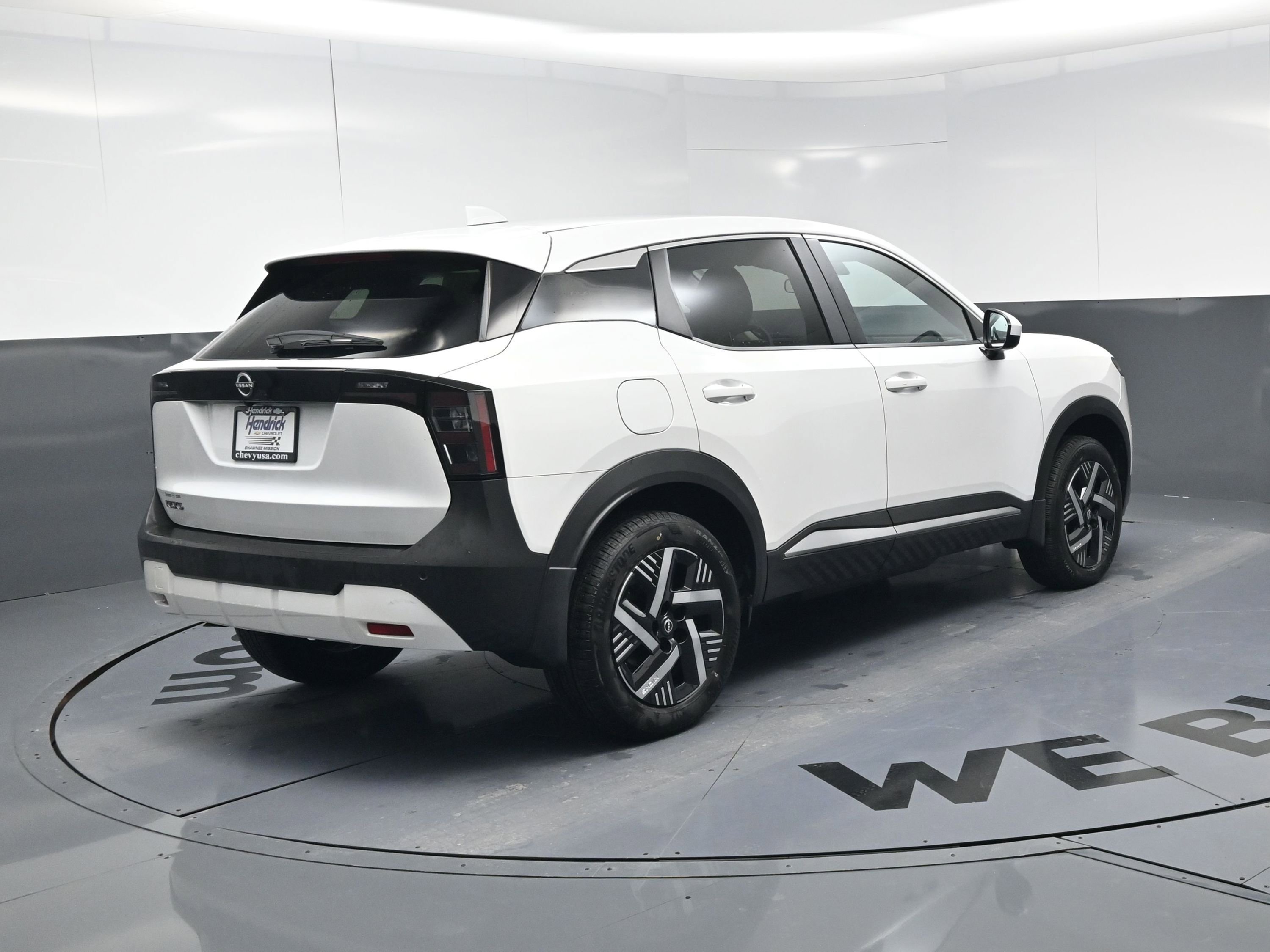 Used 2025 Nissan Kicks SV w/ Charging Package image 17