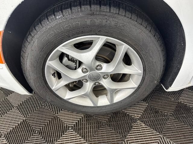 Used 2020 Chrysler Pacifica Touring-L Plus w/ Tire & Wheel Group FWD image 31