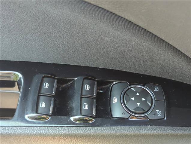 Used 2016 Ford Fusion SE FWD image 10