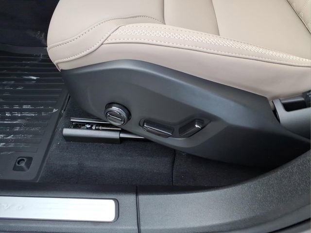 New 2026 Volvo XC60 B5 Plus w/ Protection Package Premier image 14