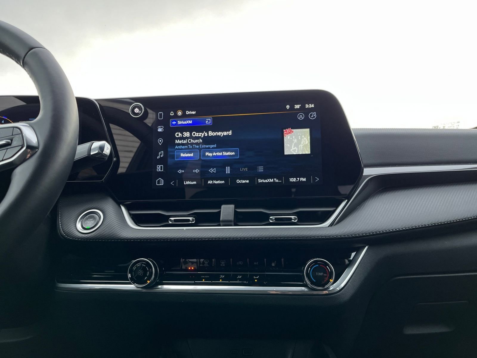 Used 2025 Chevrolet Equinox LT image 22