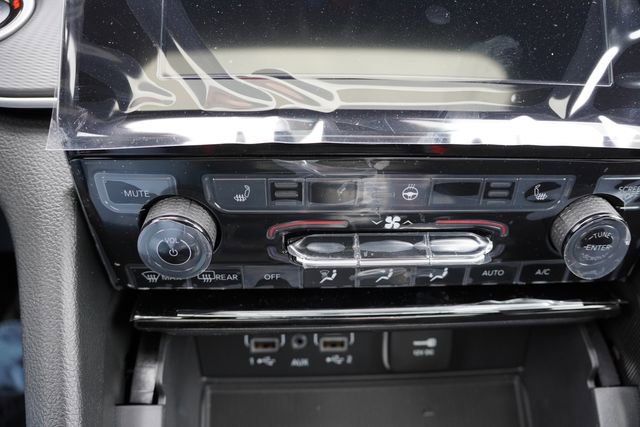 New 2025 Jeep Grand Cherokee Laredo X w/ Luxury Tech Group I image 14