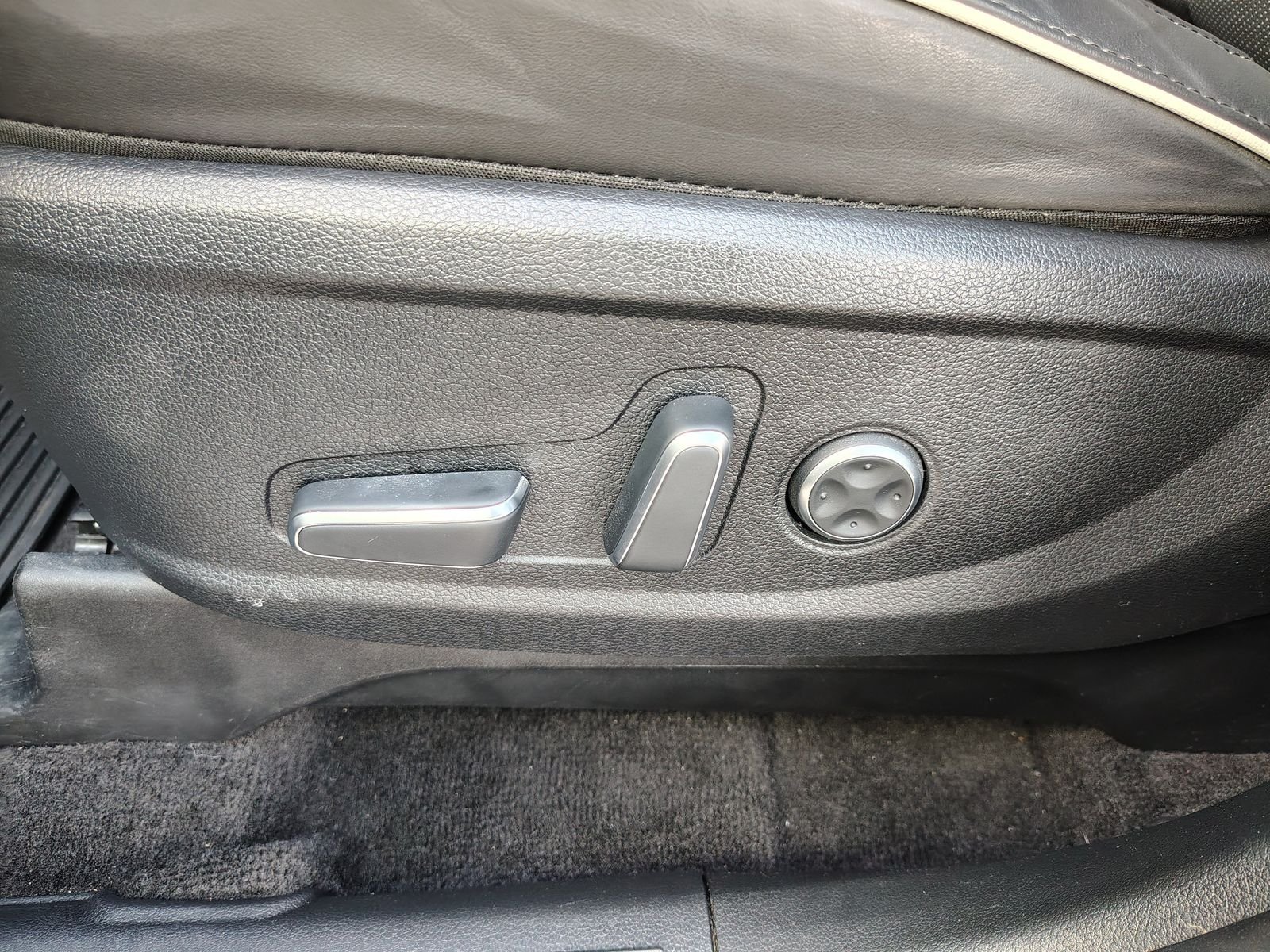 Used 2024 Hyundai Palisade SEL FWD image 15
