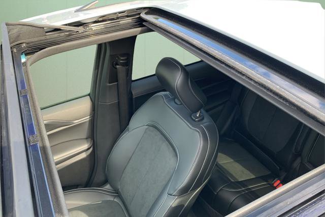 New 2025 Jeep Grand Cherokee Altitude image 15