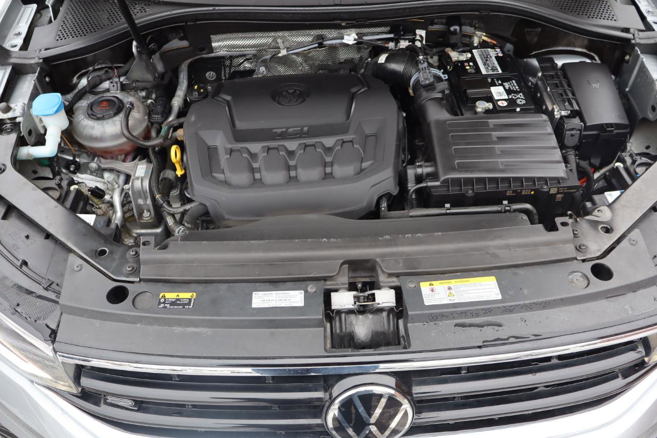 Used 2023 Volkswagen Tiguan SE R-Line image 26