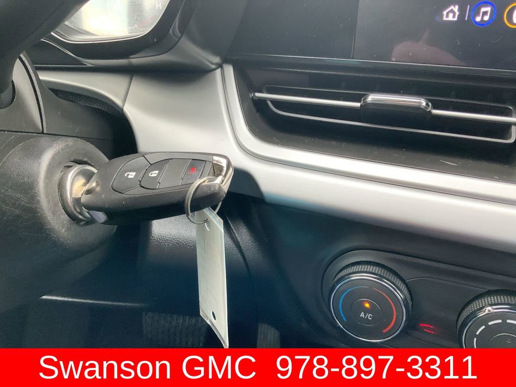 Used 2024 Chevrolet Trax LS w/ Driver Confidence Package image 17