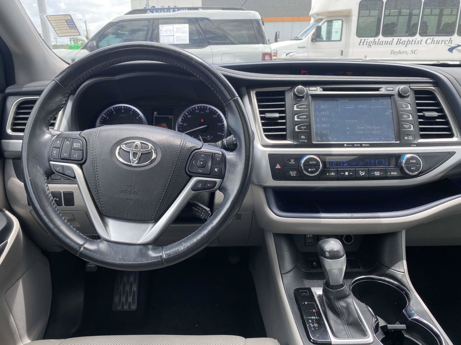 Used 2017 Toyota Highlander Limited FWD image 12