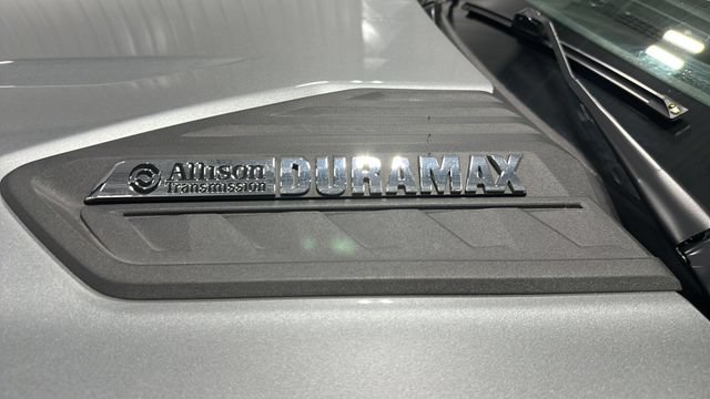 Used 2025 Chevrolet Silverado 2500 LT w/ Convenience Package AWD/4WD image 10