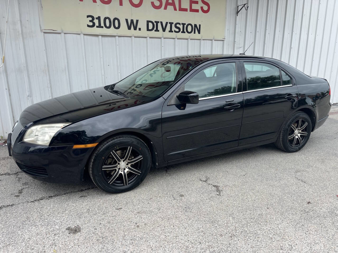 Used 2009 Mercury Milan image 4