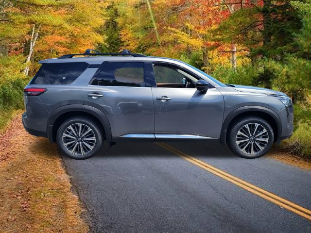 New 2026 Nissan Pathfinder Platinum w/ Cargo Package AWD/4WD image 11
