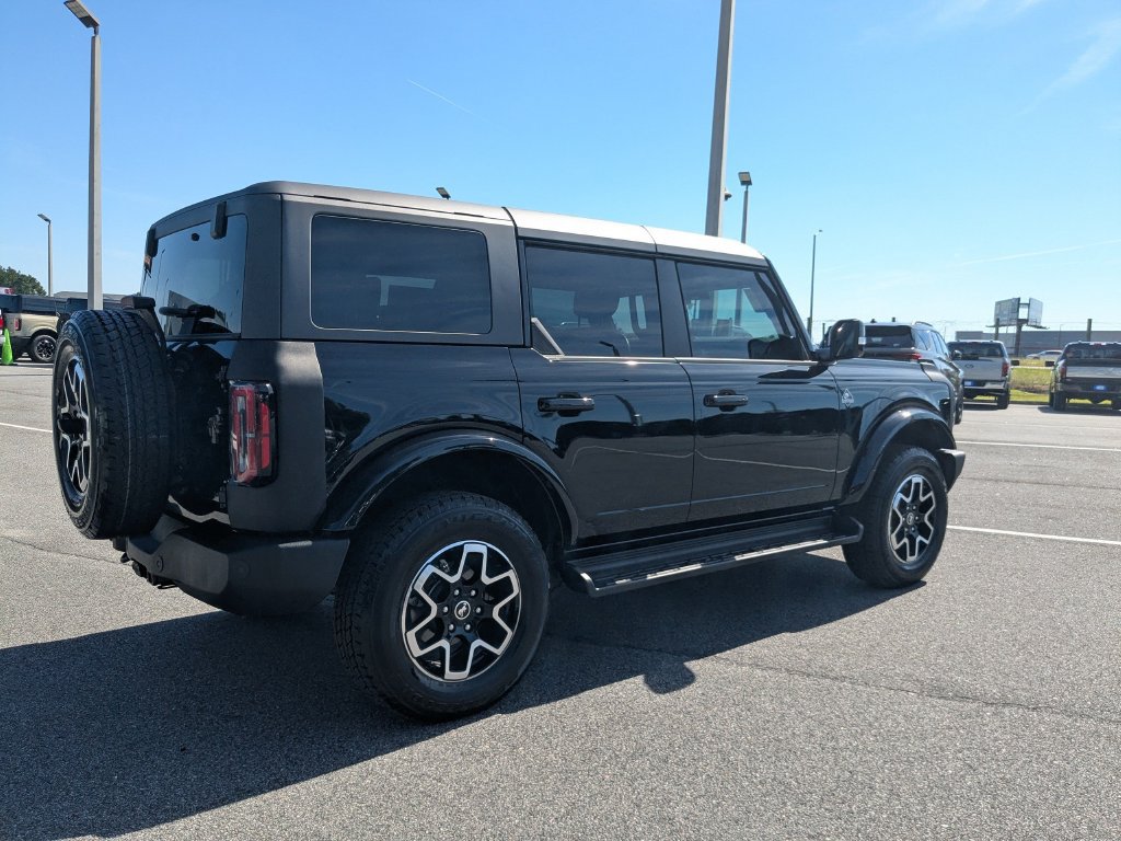 Used 2025 Ford Bronco Outer Banks AWD/4WD image 4