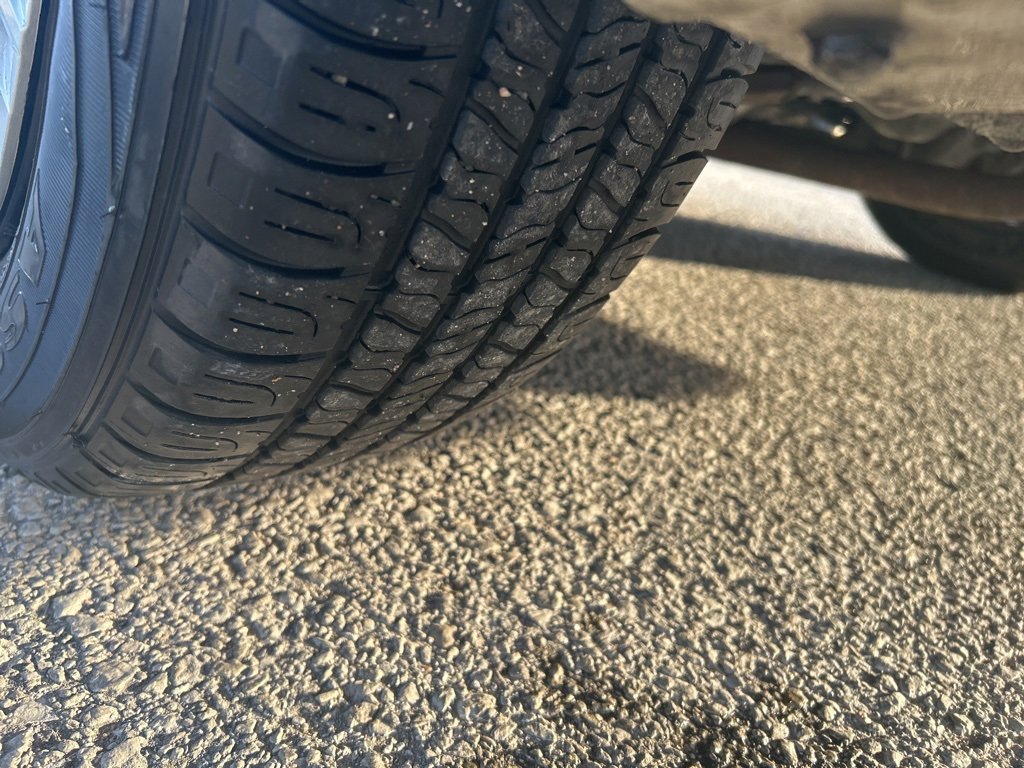 Used 2013 Toyota Camry LE image 12