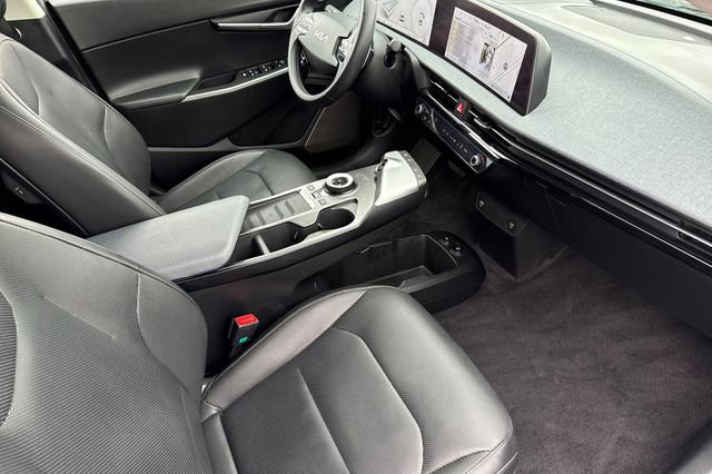 Certified 2024 Kia EV6 Wind RWD image 20