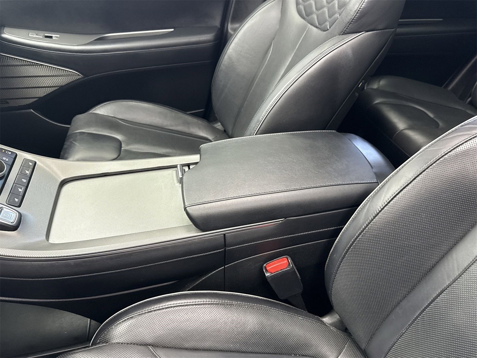 Used 2021 Hyundai Palisade Limited image 30