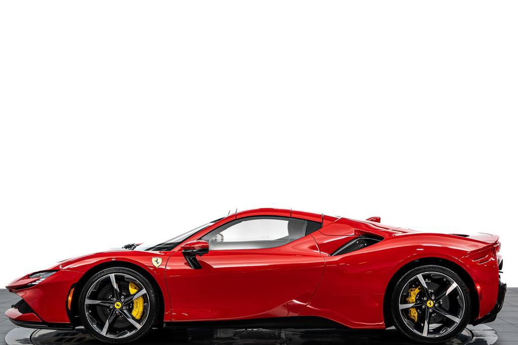 Used 2023 Ferrari SF90 Spider Base image 3